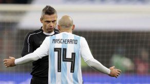 Mascherano será baja un mes por lesión