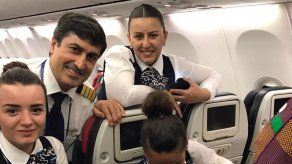 Mujer da a luz en vuelo sobre África