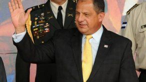 Solís dice que presidente de Panamá asistirá a su investidura en Costa Rica