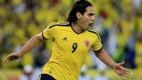 Colombia vence 2-0 a Perú y acaricia sueño de Brasil-2014