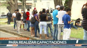 Ciudadanos protestaron en la AIG para pedir desembolso del Vale Digital Ciudadanos protestaron en la AIG para pedir desembolso del Vale Digital