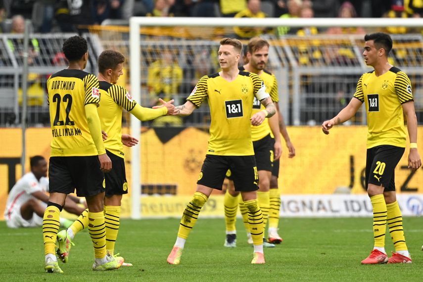 Borussia Dortmund y Friburgo ganan y presionan al Bayern