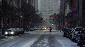 Los meteorólogos en Buffalo, Nueva York, reportaron que la nieve caía con rapidez.