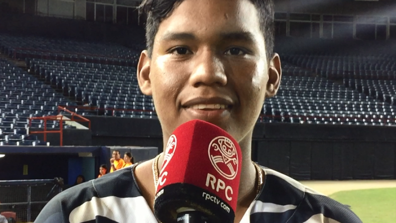 Santeño Gamaliel González Campeón bate del Béisbol Juvenil