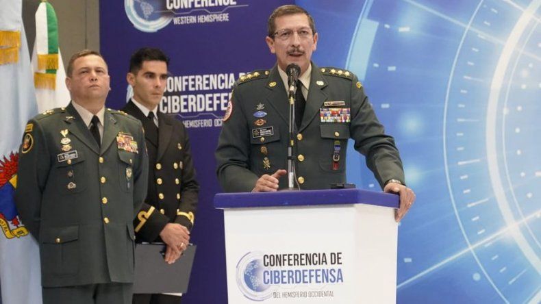 Vinculan a jefe de ejército colombiano con asesinatos
