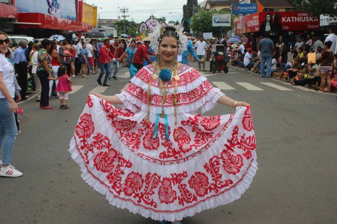 4to desfile típico y de carretas de Santiago Apóstol