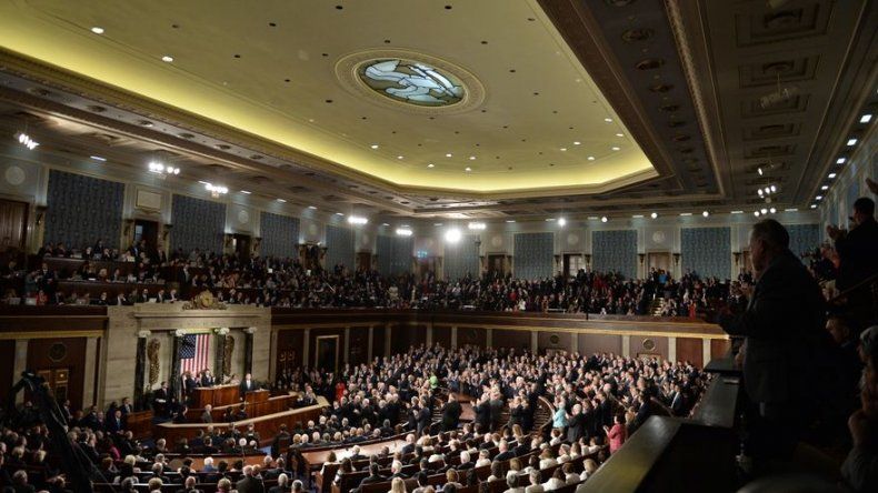 Cámara baja de EEUU aprueba ley que sustituye al Obamacare