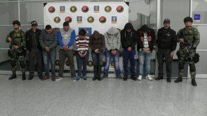 Detenidos en Colombia siete falsos sacerdotes y militares por estafa