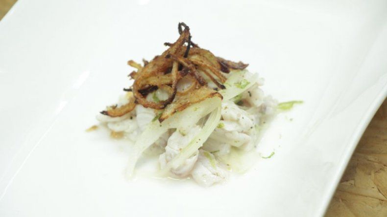 Ceviche con cebollas fritas - Gabriel