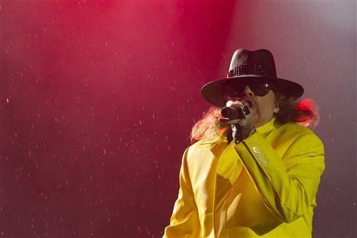 Roban joyas a Axl Rose en Francia