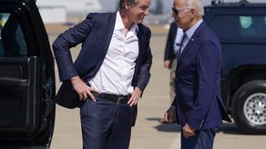 Biden estuvo el lunes en Boise, Idaho, y Sacramento, California, donde recibió información sobre los incendios forestales y vio los daños causados.