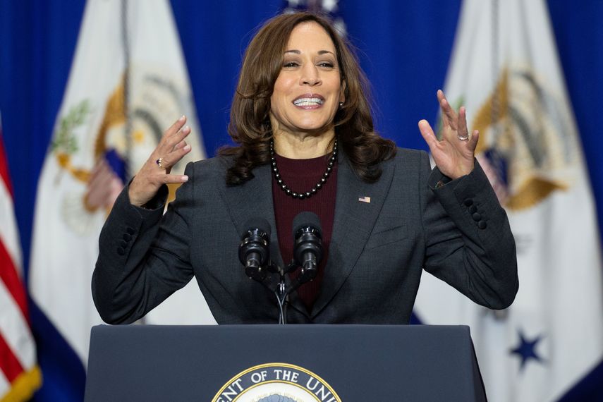 Kamala Harris felicita a Donald Trump