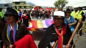 Indígenas marchan en Quito contra gobierno de Correa