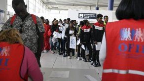 Los sufrimientos y esperanzas de los rescatados del Aquarius que viajan a Francia