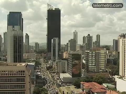 Gobierno y empresarios confían en crecimiento, pero vigilan crudo