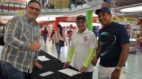 Ameglio asegura que alcanzó 31 mil firmas para libre postulación presidencial