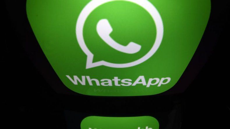 Usuarios reportan en redes sociales caída de WhatsApp