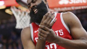Harden anota 34 puntos