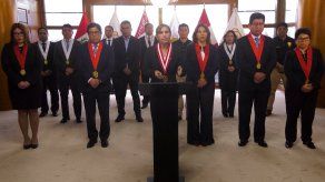 Fiscalía denuncia a presidente de Perú ante el Congreso como presunto líder de banda criminal