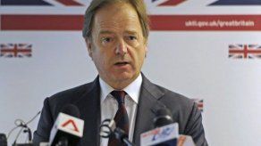 Ministro británico impulsa programa para niños de la calle en Guatemala