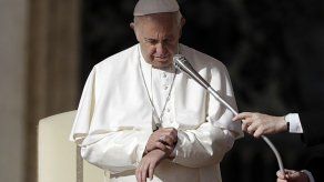 Papa denuncia gobiernos que difaman a sus detractores