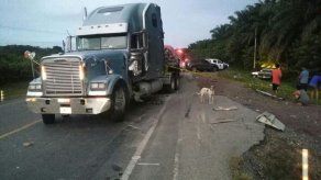 Mueren seis personas en triple colisión de vehículos en el norte de Honduras