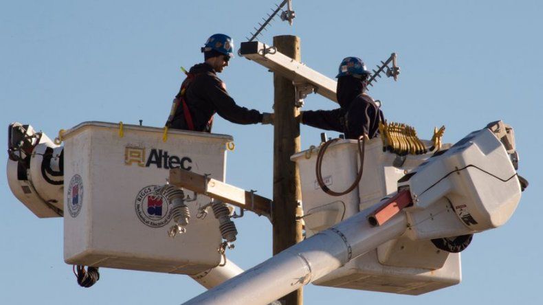 Eléctrica de Puerto Rico espera acuerdo con acreedores hacia final de verano