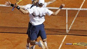 Davis: EEUU y R. Checa sacan ventajas en cuartos de final