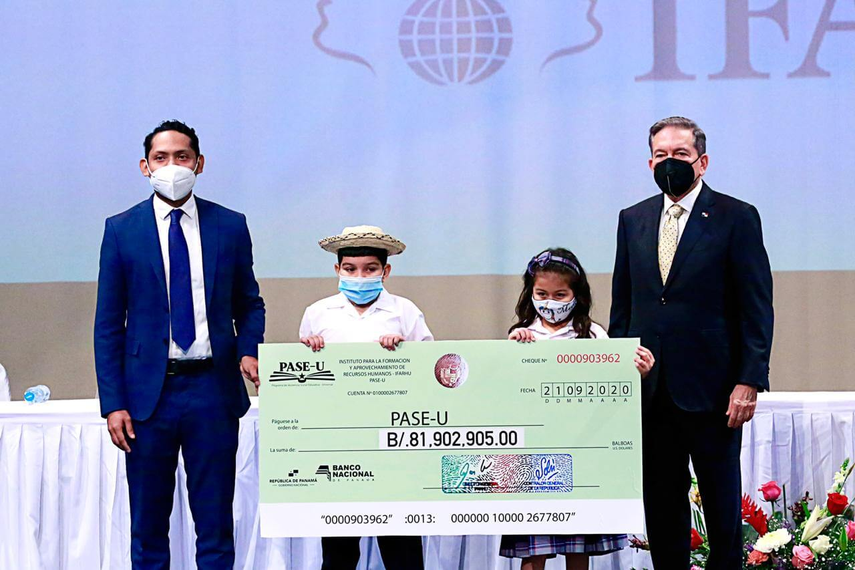 PASE-U será entregado a estudiantes de escuela nocturna