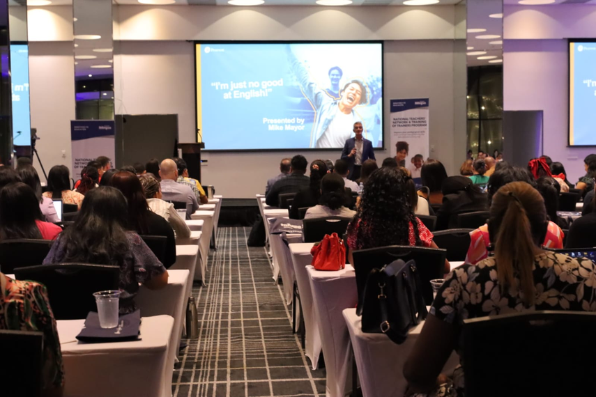 ¡Excelente! MEDUCA capacita a 120 docentes de inglés