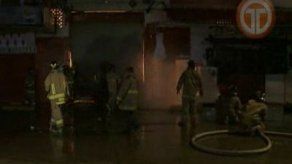 Se incendian locales comerciales en San Miguelito