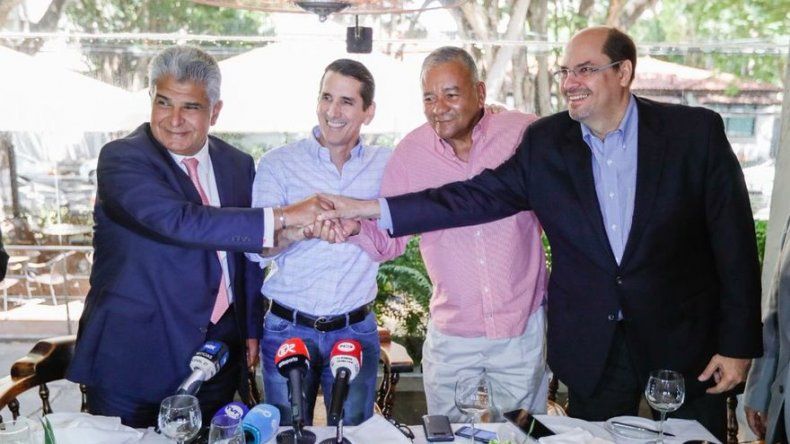 Mulino se suma a la campaña presidencial de Roux, pese a haber asegurado que no lo apoyaría