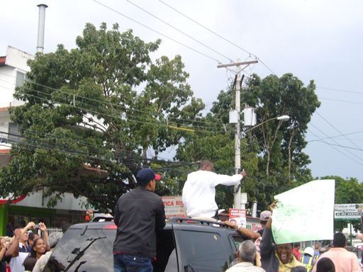 Irving Saladino llega a Panamá