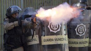 Río de Janeiro: La policía se enfrenta a manifestantes
