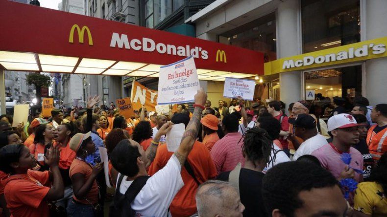 EEUU: Anuncian paro en locales de comida rápida