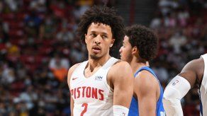 El número 1 del draft Cade Cunningham muestra potencial en su debut en la Liga de Verano