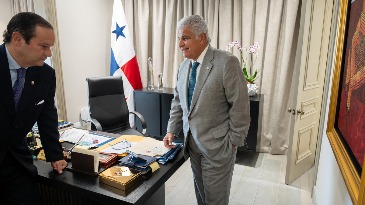 Presidente panameño y presidente electo chileno acuerdan fortalecer lazos bilaterales