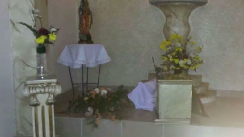 Delincuentes cometen sacrilegio, destruyen imagen del Santísimo en Colón