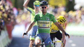 Peter Sagan gana la cuarta etapa y se pone líder