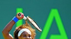 Serena Williams pide disculpas a Sharapova