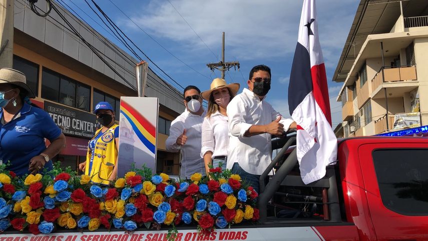 Con mucha alegría inicio el recorrido de la antorcha Bicentenario desde el distrito de Chitré.