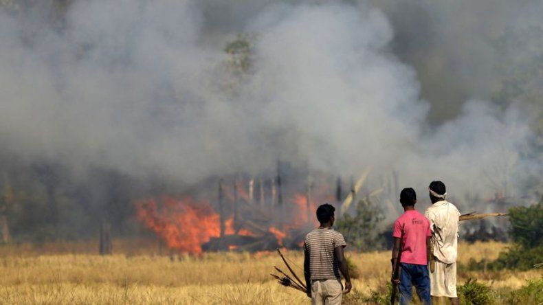 Choques entre tribus suman 78 muertos en nordeste indio