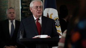 Tillerson desaparece de sitio web del Departamento de Estado
