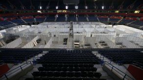 AP-DUSAN STOJANOVIC y MIKE CORDER