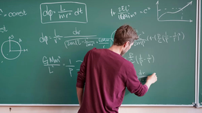 Día del Físico en Panamá: ¿Cuándo se conmemora?