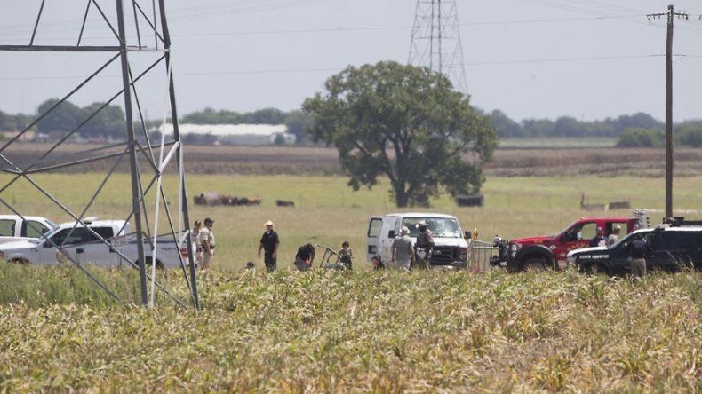 Mueren 16 personas al desplomarse globo aerostático en Texas