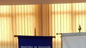 Meduca y Mides firman convenio para combatir embarazo precoz en escuelas Meduca y Mides firman convenio para combatir embarazo precoz en escuelas
