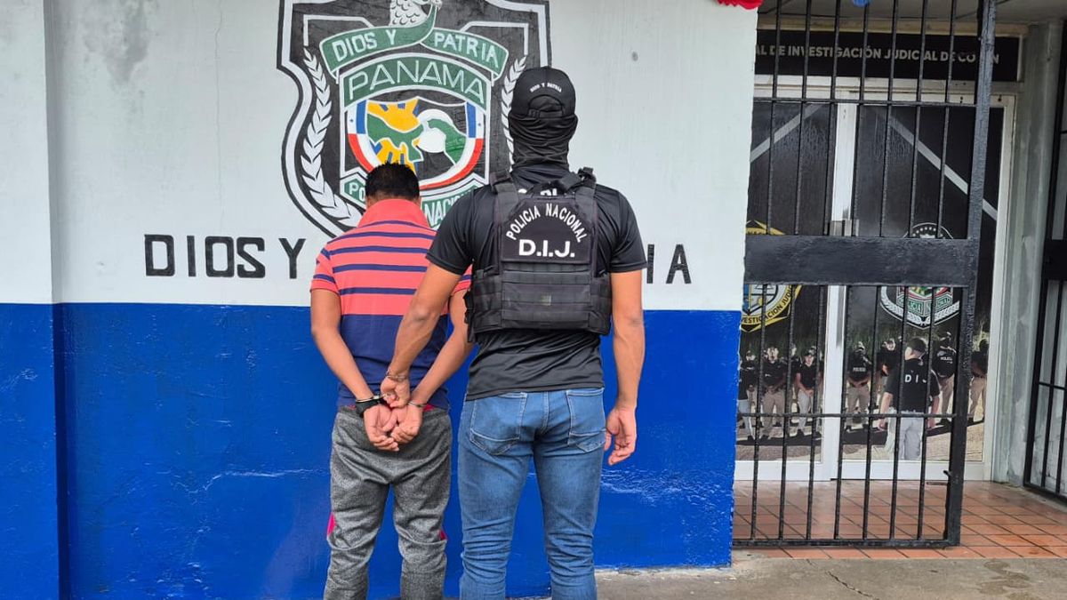 Policía aprehende a cinco personas requeridas Policía aprehende a cinco personas requeridas