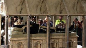 Exhiben públicamente los restos del Padre Pío