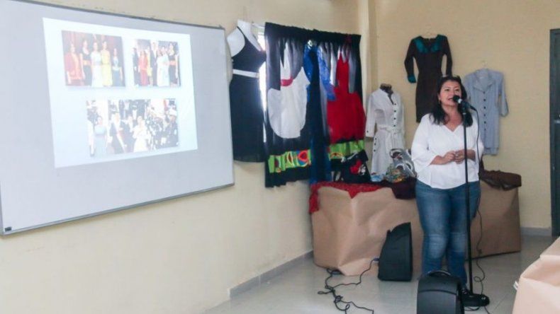 Privadas de libertad exponen sus proyectos universitarios